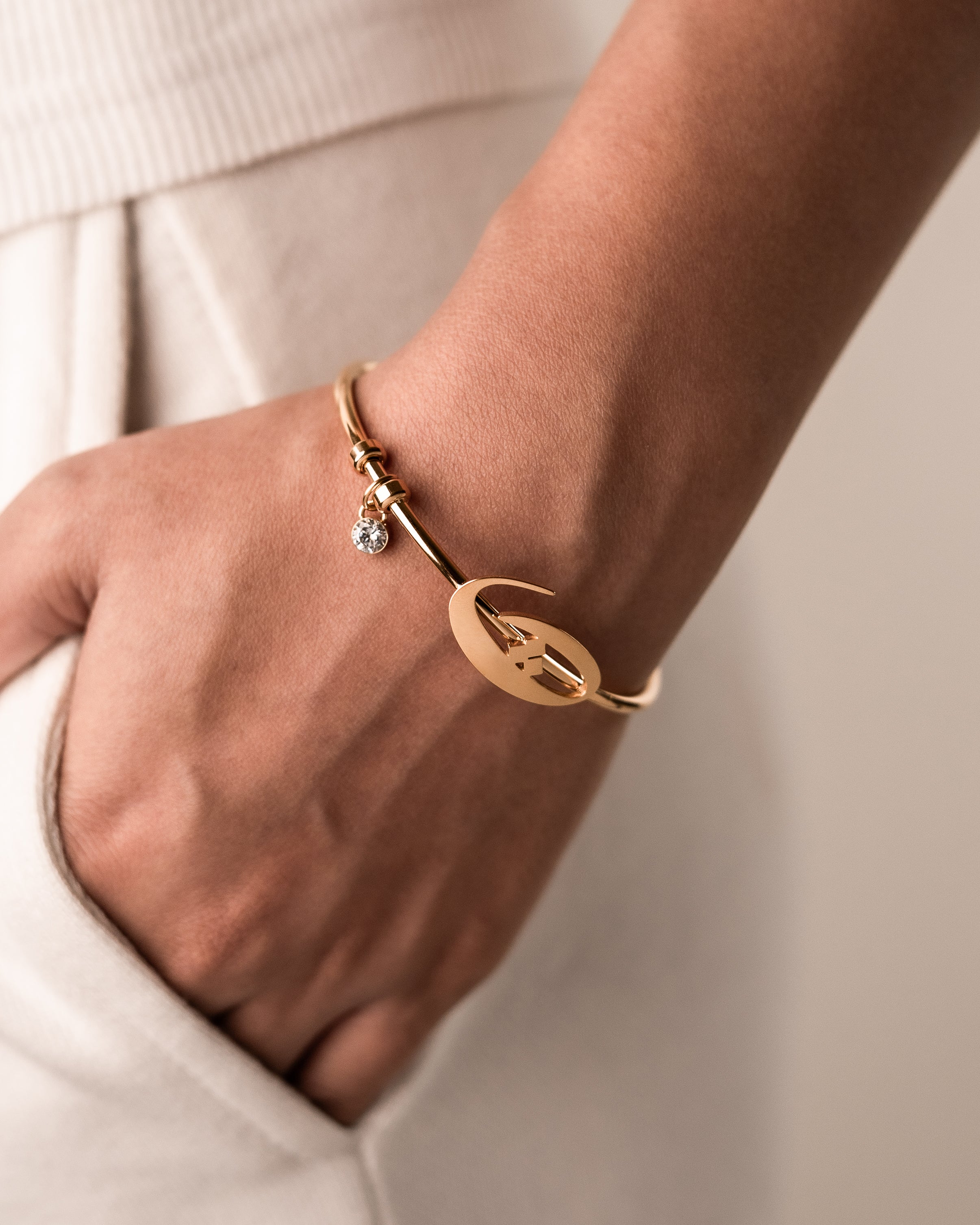 Arabic Initial Bracelet ث