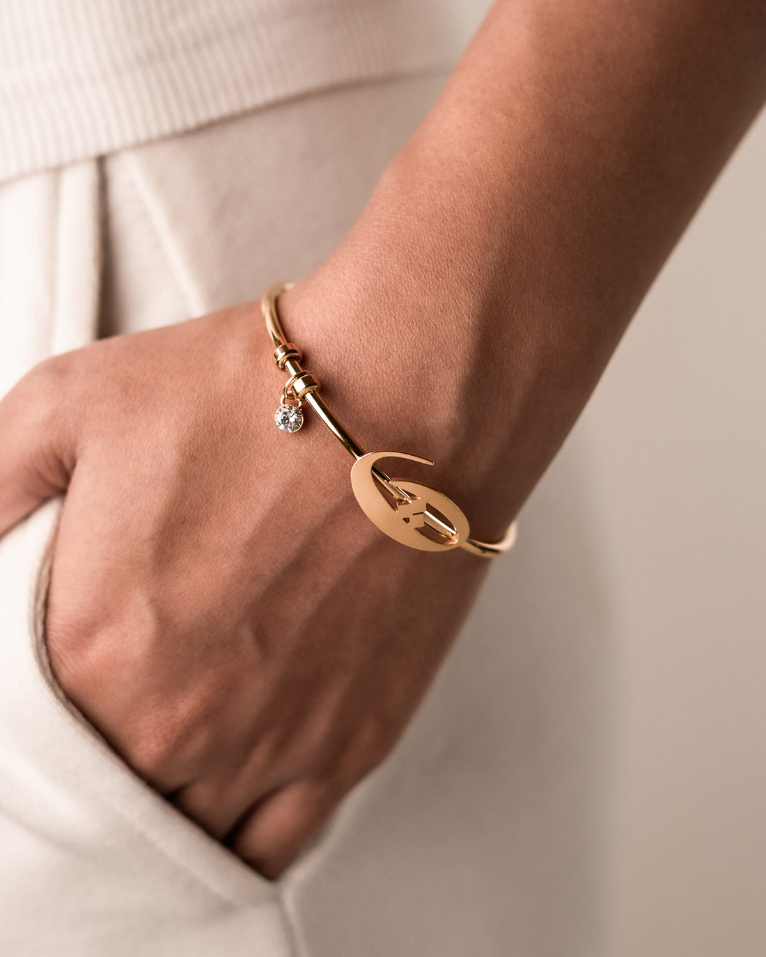 Arabic Initial Bracelet ث
